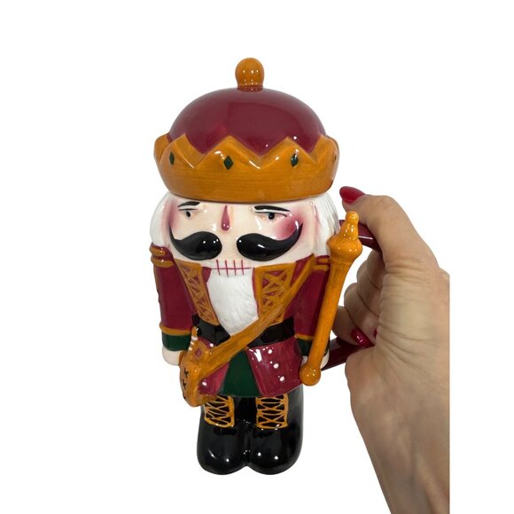 Oneida Sakura Christmas Lidded Nutcracker Mug David Carter Brown Earthenware - Picture 2 of 11